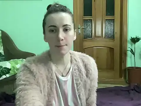 Snapshot of AngelTough20 chatting on 11-04-25, 11:37 AngelTough20 online show from 11-04-25, 11:37