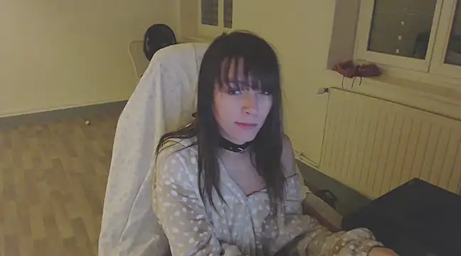 Snapshot of missthon0 chatting on 12-04-24, 11:57 missthon0 online show from 12-04-24, 11:57