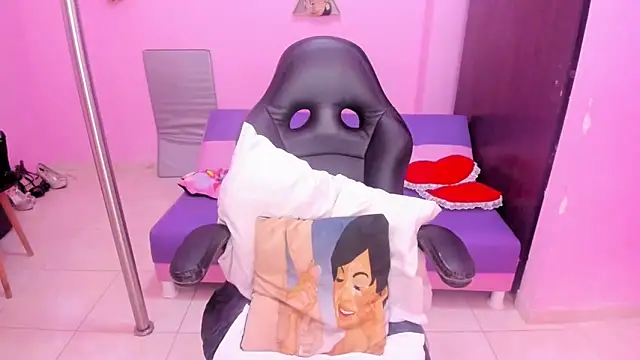 MATURE WHOR33 online show from 03-24-26, 11:48