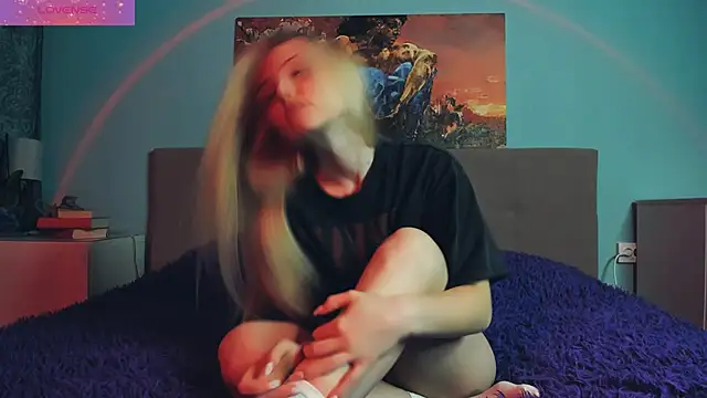 Linda Roxy online show from 02-04-25, 03:26