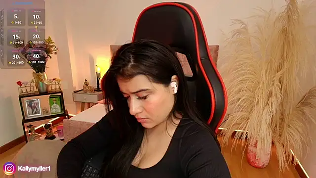 KallyMyller1 online show from 12-14-24, 10:07