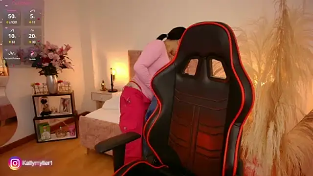 KallyMyller1 online show from 02-20-25, 07:52