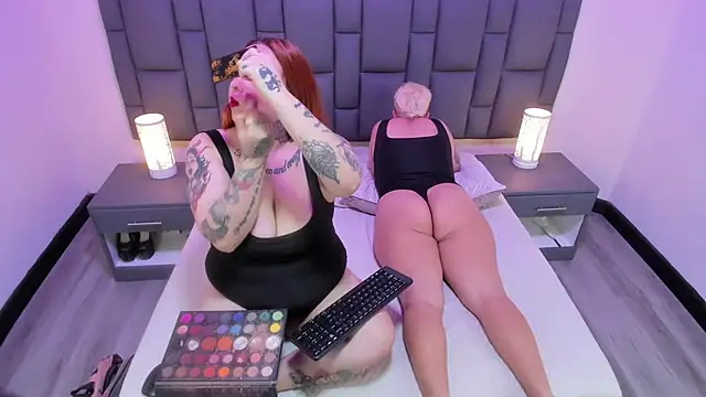 MiaYMolly online show from 03-18-25, 10:14