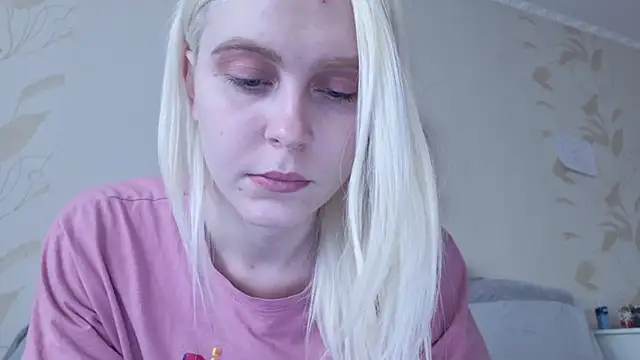 Evelyn rabbit online show from 03-11-25, 09:56