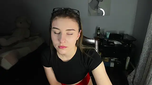 KindKristy online show from 01-15-25, 05:40