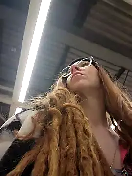 Snapshot of LucidLucy chatting on 02-03-25, 10:43 LucidLucy online show from 02-03-25, 10:43