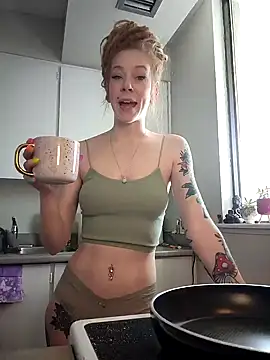 Snapshot of LucidLucy chatting on 02-04-25, 04:39 LucidLucy online show from 02-04-25, 04:39