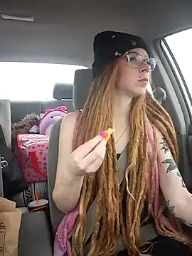 Snapshot of LucidLucy chatting on 03-02-25, 06:40 LucidLucy online show from 03-02-25, 06:40