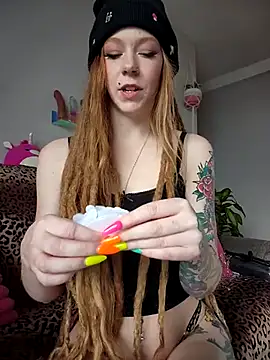 Snapshot of LucidLucy chatting on 03-02-25, 09:43 LucidLucy online show from 03-02-25, 09:43