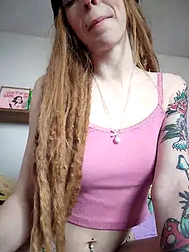 Snapshot of LucidLucy chatting on 03-07-25, 12:56 LucidLucy online show from 03-07-25, 12:56