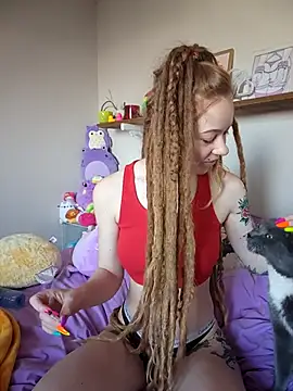 Snapshot of LucidLucy chatting on 03-18-25, 12:58 LucidLucy online show from 03-18-25, 12:58