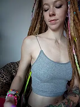 Snapshot of LucidLucy chatting on 09-21-25, 12:40 LucidLucy online show from 09-21-25, 12:40