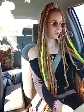 Snapshot of LucidLucy chatting on 10-06-25, 02:36 LucidLucy online show from 10-06-25, 02:36