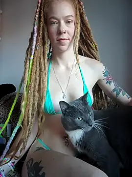 Snapshot of LucidLucy chatting on 10-08-25, 12:25 LucidLucy online show from 10-08-25, 12:25