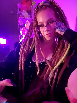 Snapshot of LucidLucy chatting on 10-11-25, 10:36 LucidLucy online show from 10-11-25, 10:36