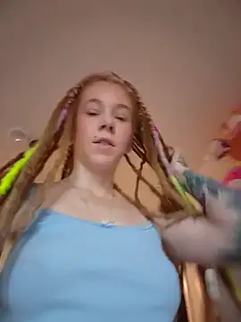 Snapshot of LucidLucy chatting on 10-15-25, 12:38 LucidLucy online show from 10-15-25, 12:38