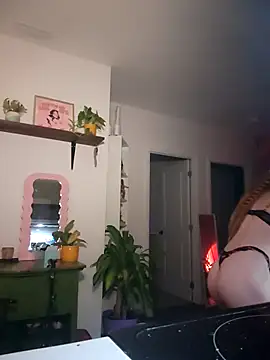 Snapshot of LucidLucy chatting on 10-25-25, 01:57 LucidLucy online show from 10-25-25, 01:57