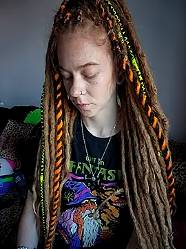 Snapshot of LucidLucy chatting on 10-27-25, 01:37 LucidLucy online show from 10-27-25, 01:37