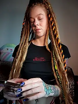 Snapshot of LucidLucy chatting on 11-02-25, 12:51 LucidLucy online show from 11-02-25, 12:51