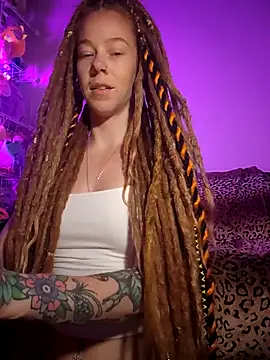 Snapshot of LucidLucy chatting on 11-05-25, 03:39 LucidLucy online show from 11-05-25, 03:39