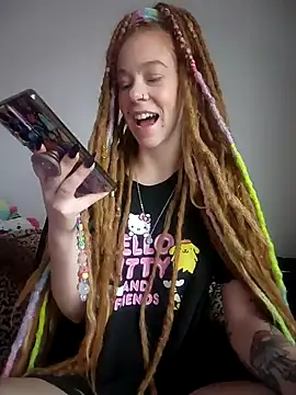 Snapshot of LucidLucy chatting on 11-28-25, 02:09 LucidLucy online show from 11-28-25, 02:09