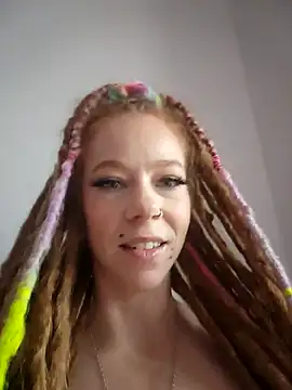 Snapshot of LucidLucy chatting on 11-30-25, 02:43 LucidLucy online show from 11-30-25, 02:43