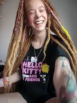 Snapshot of LucidLucy chatting on 12-05-25, 01:52 LucidLucy online show from 12-05-25, 01:52