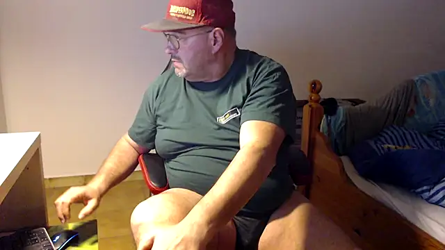 Snapshot of fraboys chatting on 03-03-26, 03:18 fraboys online show from 03-03-26, 03:18