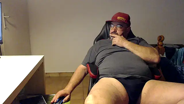 Snapshot of fraboys chatting on 03-20-26, 10:25 fraboys online show from 03-20-26, 10:25