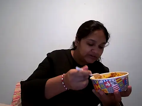 Indianbloom- online show from 09-19-25, 04:51