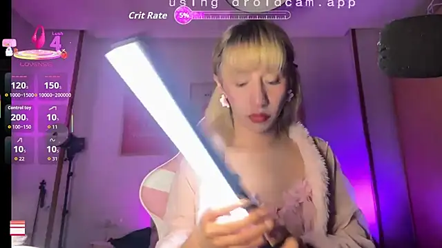 Snapshot of Littlebunny21 chatting on 02-16-26, 09:44 Littlebunny21 online show from 02-16-26, 09:44