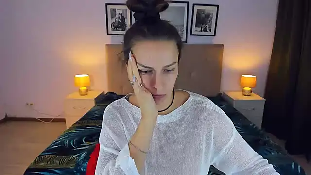 AlexiaDarren online show from 12-27-24, 04:21