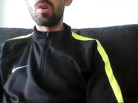 Snapshot of juju156111 chatting on 02-09-26, 01:37 juju156111 online show from 02-09-26, 01:37