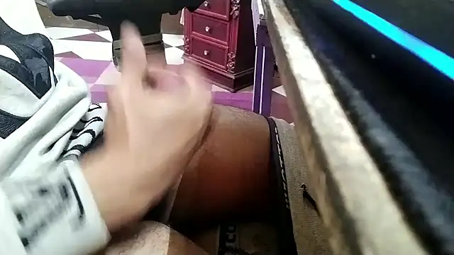 Snapshot of growing20yo chatting on 02-03-26, 10:37 growing20yo online show from 02-03-26, 10:37