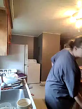 ZeTurtleMaster online show from 12-27-24, 05:37