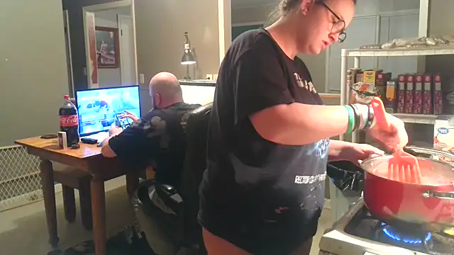 ZeTurtleMaster online show from 01-22-25, 03:20