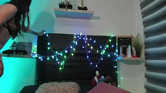 GABY DAVIS online show from 12-21-24, 04:41