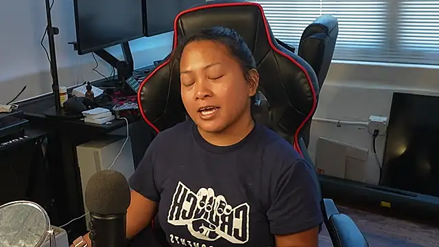 Bubbleliyah online show from 02-24-25, 06:15