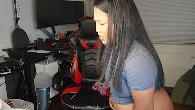 Bubbleliyah online show from 09-12-25, 02:44