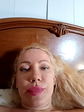 Snapshot of SofiaJoy chatting on 07-25-26, 11:41 SofiaJoy online show from 07-25-26, 11:41