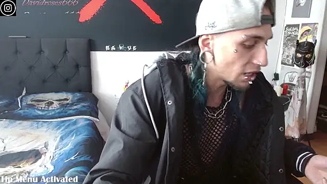 Snapshot of davidroses420 chatting on 10-07-25, 06:27 davidroses420 online show from 10-07-25, 06:27