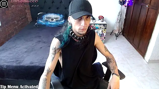 Snapshot of davidroses420 chatting on 11-24-25, 06:29 davidroses420 online show from 11-24-25, 06:29