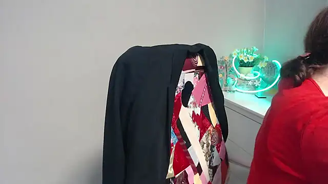 Adelewildx online show from 03-06-25, 07:36