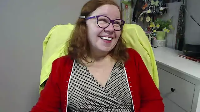 Adelewildx online show from 12-04-25, 04:22