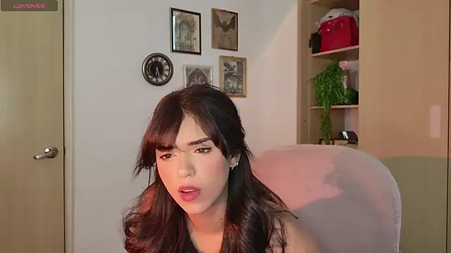 Snapshot of YourKatt chatting on 06-14-26, 10:34 YourKatt online show from 06-14-26, 10:34