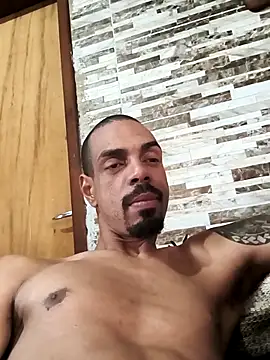 Latrel01 online show from 11-08-25, 08:07