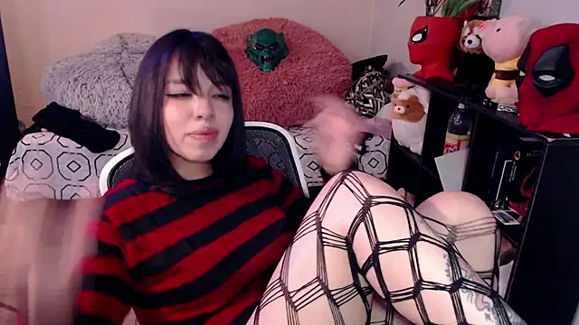 Snapshot of babyakem chatting on 10-15-25, 04:12 babyakem online show from 10-15-25, 04:12