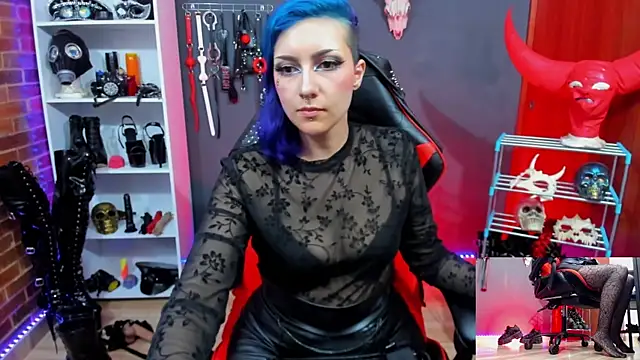Snapshot of Mistress_Yelena chatting on 05-01-26, 11:31 Mistress Yelena online show from 05-01-26, 11:31