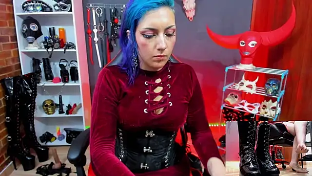Snapshot of Mistress_Yelena chatting on 05-22-26, 09:20 Mistress Yelena online show from 05-22-26, 09:20