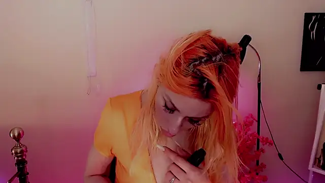Snapshot of AnnieGOld_ chatting on 12-28-24, 02:11 AnnieGOld  online show from 12-28-24, 02:11